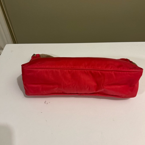 Prada pink nylon pochette - Picture 4 of 13